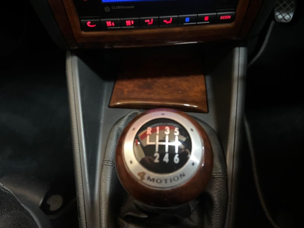 VOLKSWAGEN GOLF V6 4MOTION