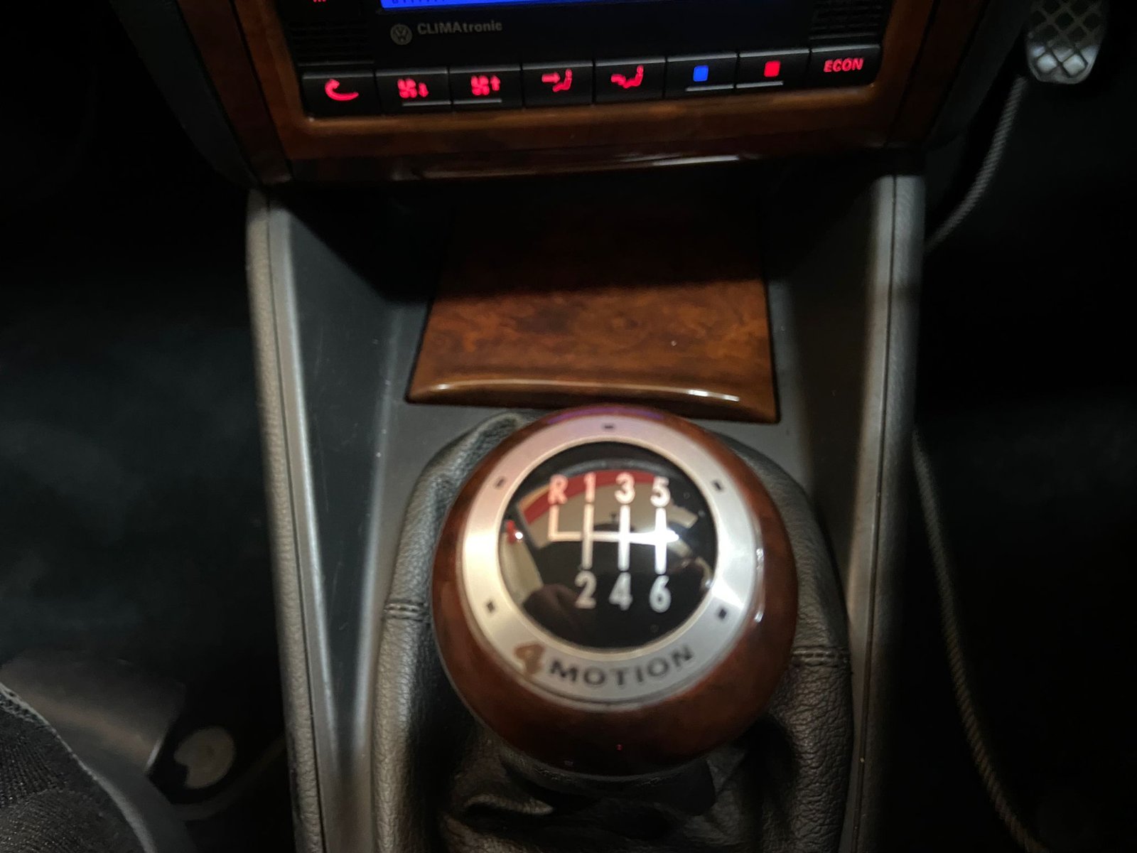 VOLKSWAGEN GOLF V6 4MOTION