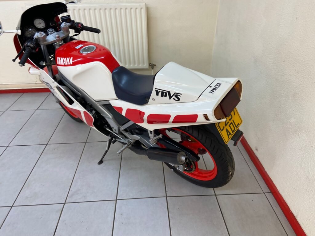 YAMAHA TZR250 1KT
