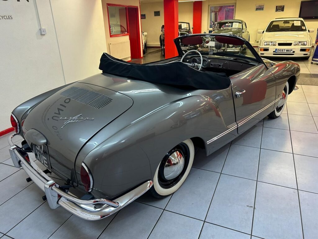VOLKSWAGEN KARMANN GHIA CONVERTIBLE