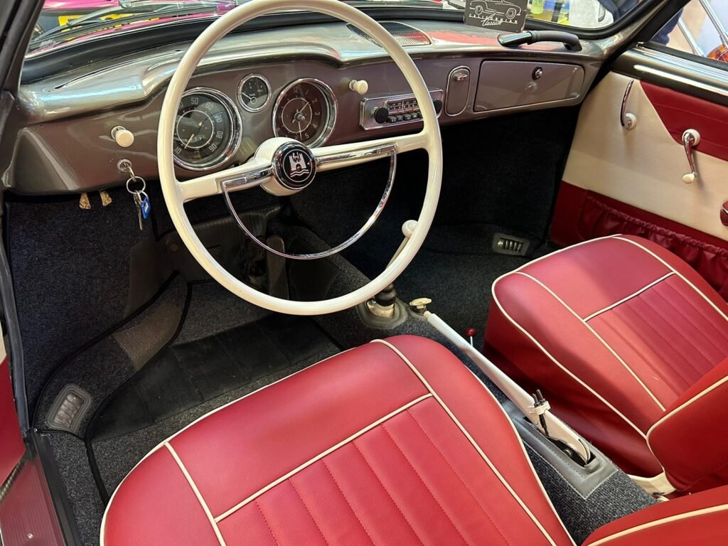VOLKSWAGEN KARMANN GHIA CONVERTIBLE