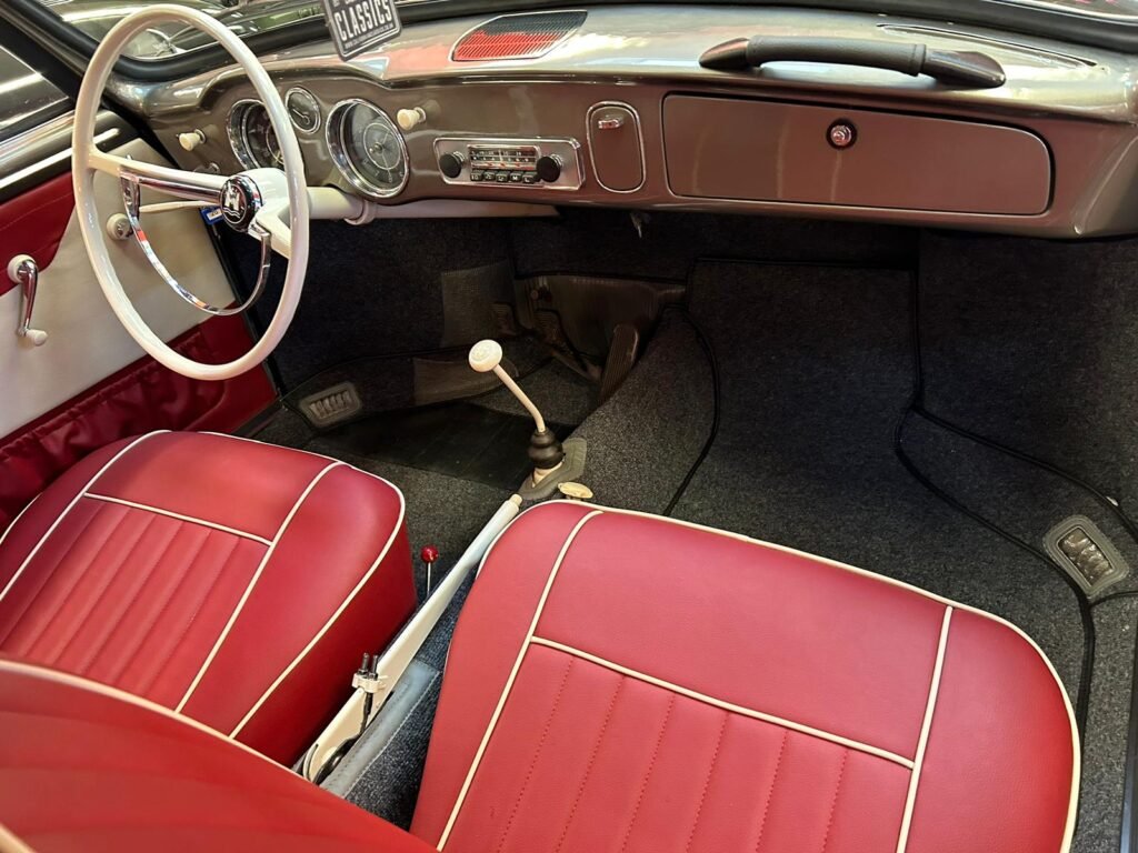 VOLKSWAGEN KARMANN GHIA CONVERTIBLE