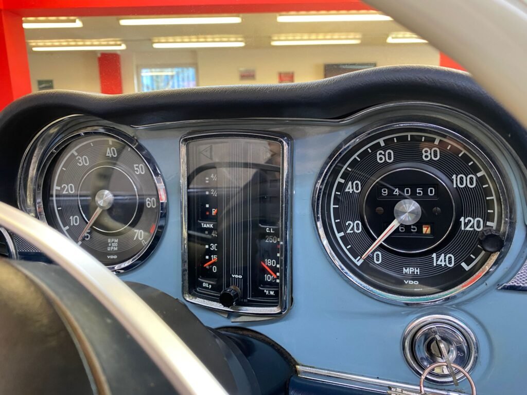 MERCEDES SL280 PAGODA