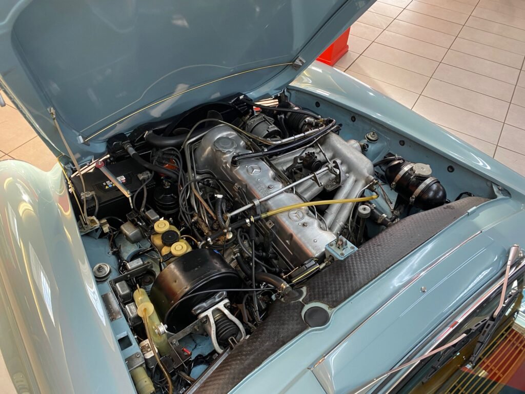 MERCEDES SL280 PAGODA