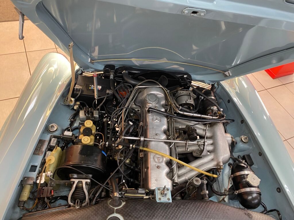 MERCEDES SL280 PAGODA