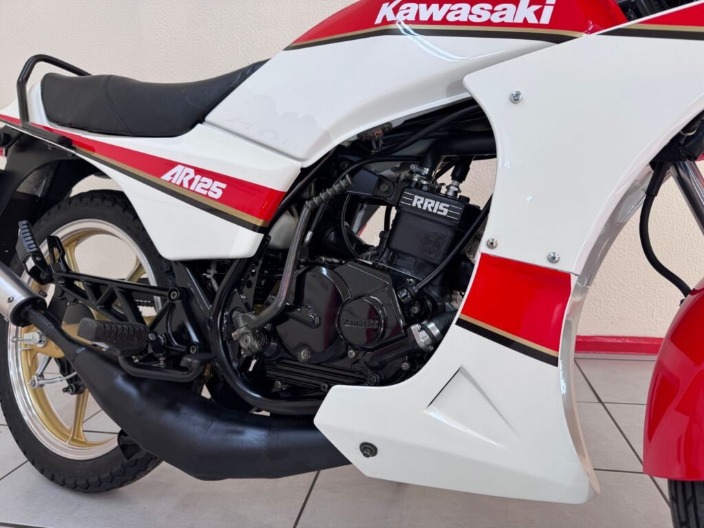 KAWASAKI AR125-A5