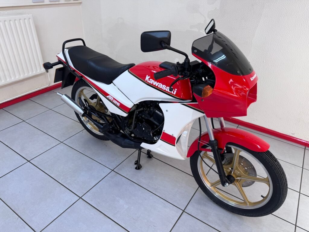 KAWASAKI AR125-A5