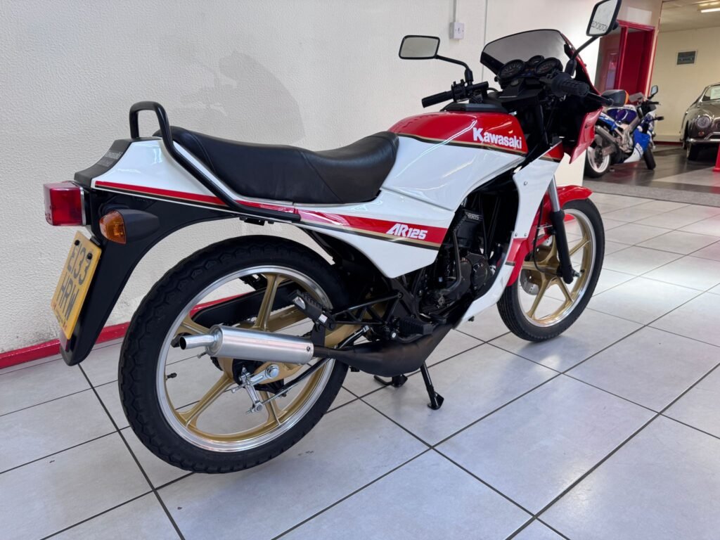 KAWASAKI AR125-A5