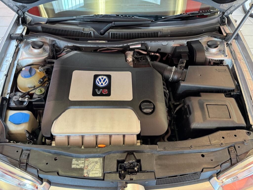 VOLKSWAGEN GOLF V6 4MOTION