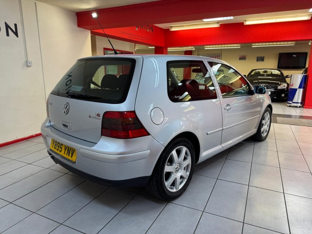 VOLKSWAGEN GOLF V6 4MOTION