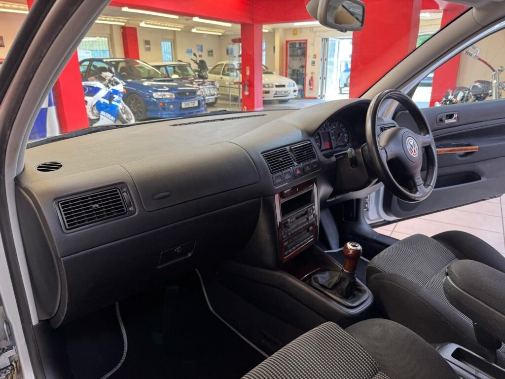 VOLKSWAGEN GOLF V6 4MOTION