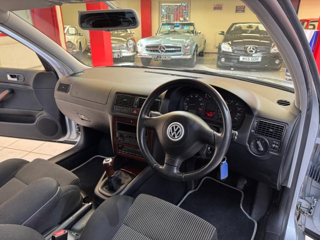 VOLKSWAGEN GOLF V6 4MOTION
