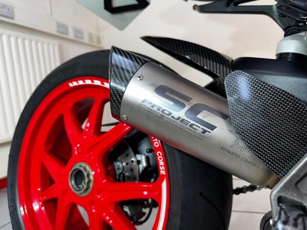 MV AGUSTA BRUTALE 800 DRAGSTER RR RC