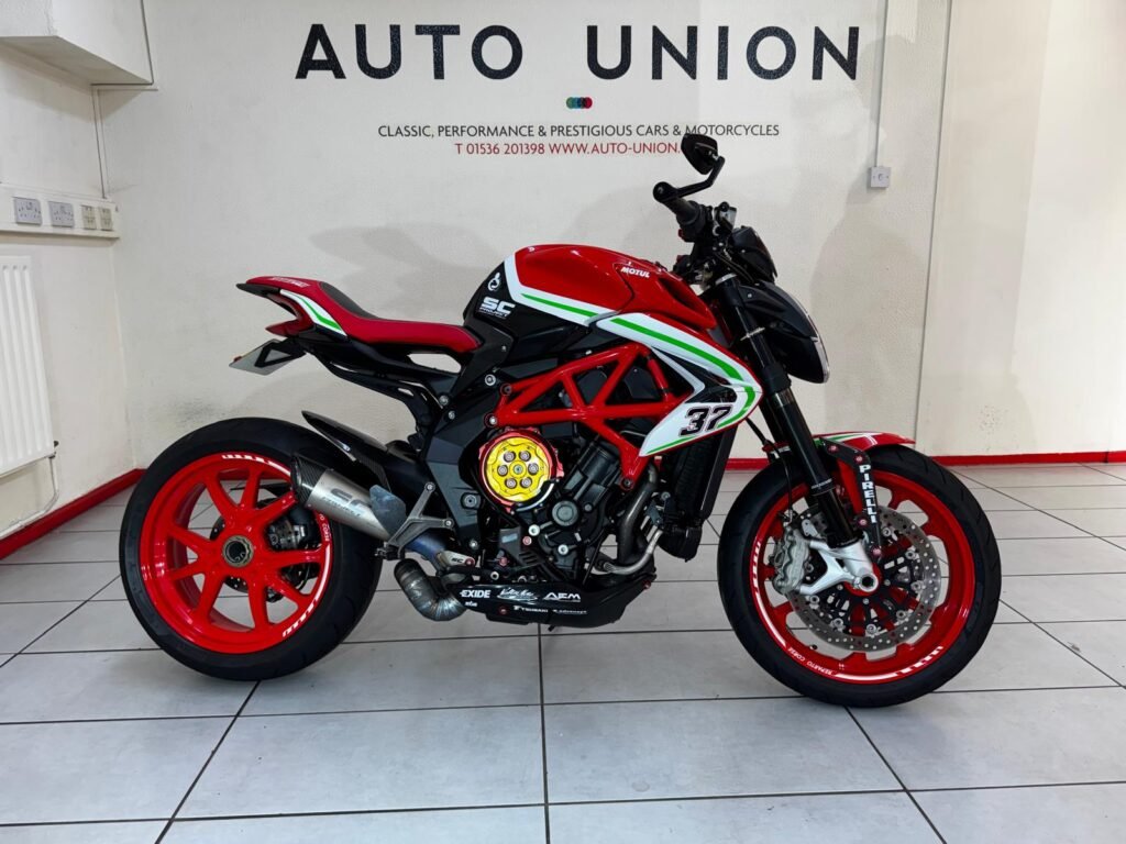 MV AGUSTA BRUTALE 800 DRAGSTER RR RC