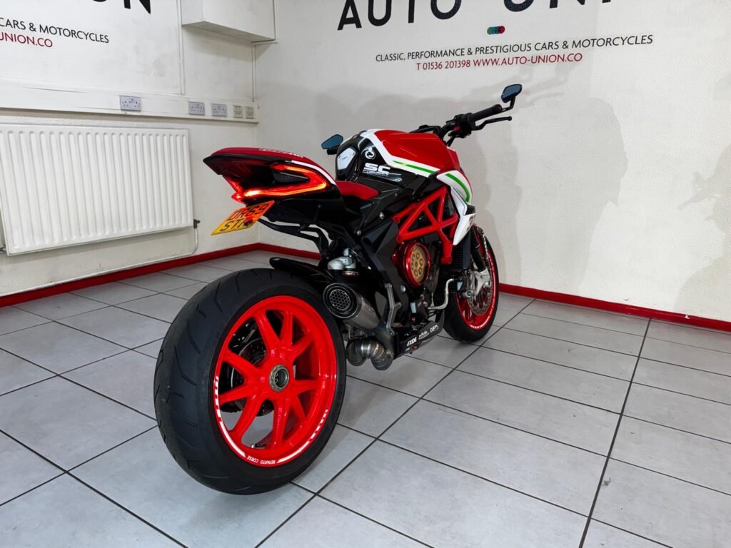 MV AGUSTA BRUTALE 800 DRAGSTER RR RC