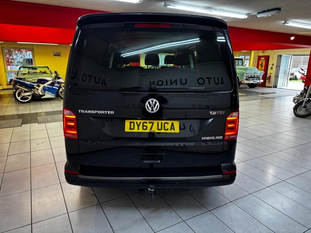 VOLKSWAGEN TRANSPORTER T6 KOMBI HIGHLINE LWB