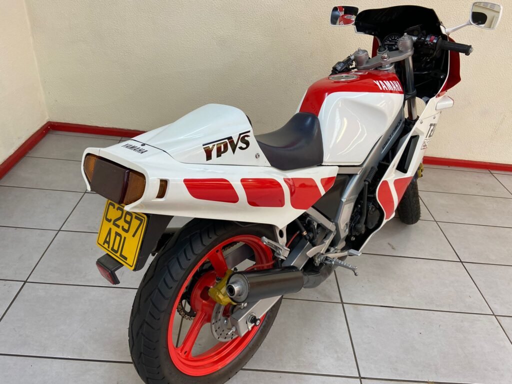 YAMAHA TZR250 1KT