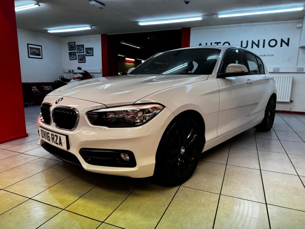 BMW 118i SPORT