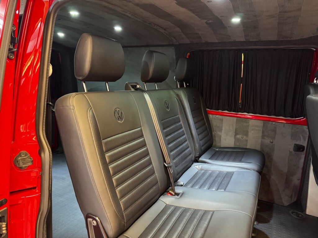 VOLKSWAGEN TRANSPORTER T6 4MOTION LWB T32 KOMBI HIGHLINE DSG AUTOMATIC.