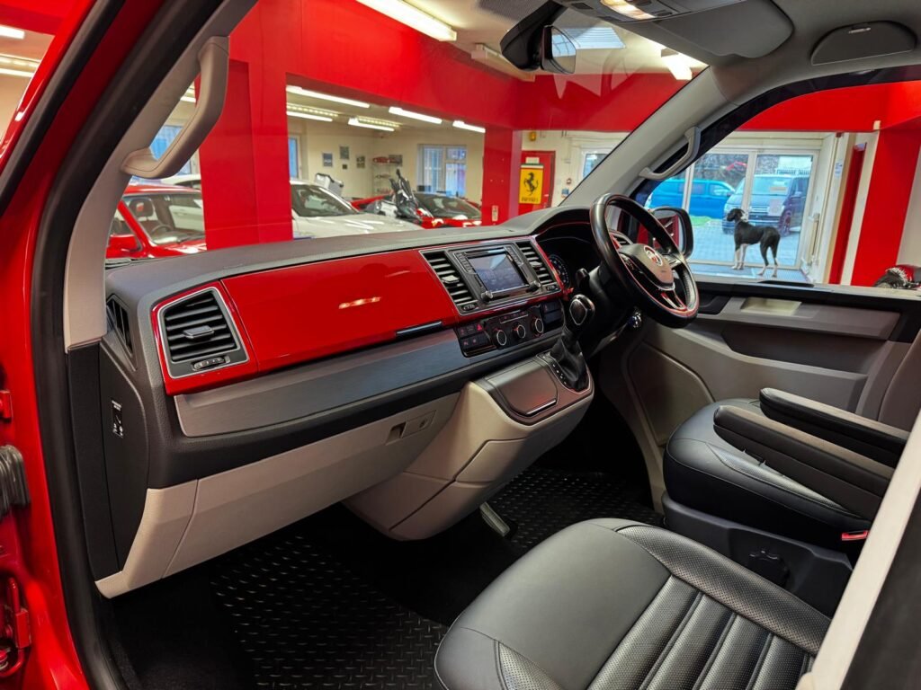 VOLKSWAGEN TRANSPORTER T6 4MOTION LWB T32 KOMBI HIGHLINE DSG AUTOMATIC.