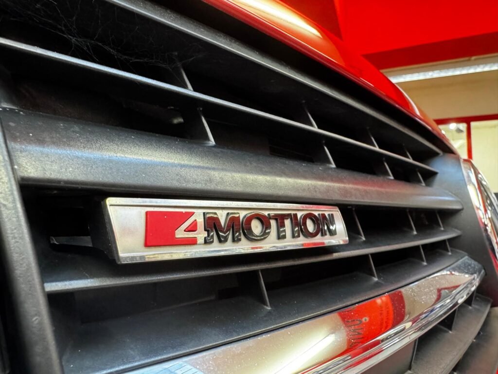 VOLKSWAGEN TRANSPORTER T6 4MOTION LWB T32 KOMBI HIGHLINE DSG AUTOMATIC.