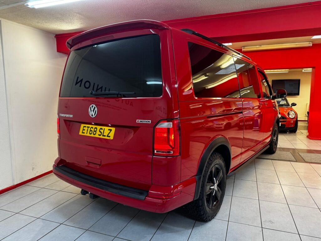 VOLKSWAGEN TRANSPORTER T6 4MOTION LWB T32 KOMBI HIGHLINE DSG AUTOMATIC.