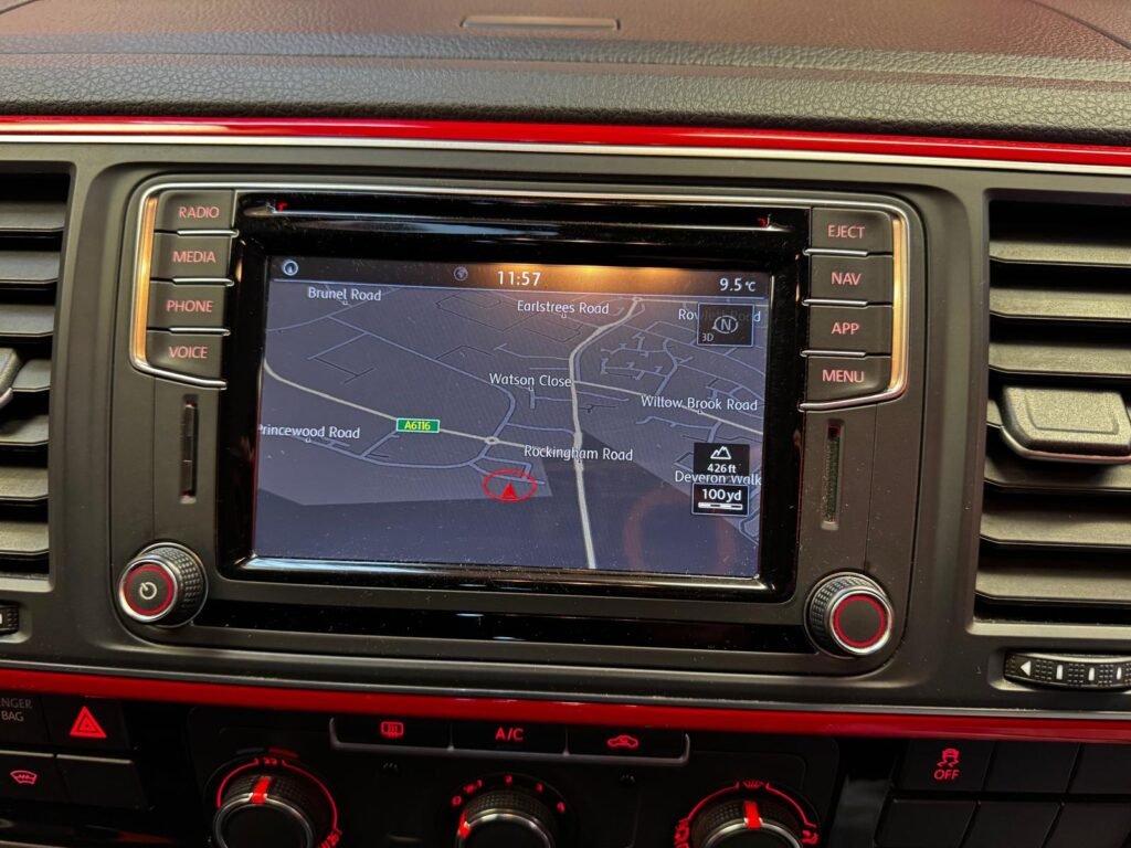 VOLKSWAGEN TRANSPORTER T6 4MOTION LWB T32 KOMBI HIGHLINE DSG AUTOMATIC.