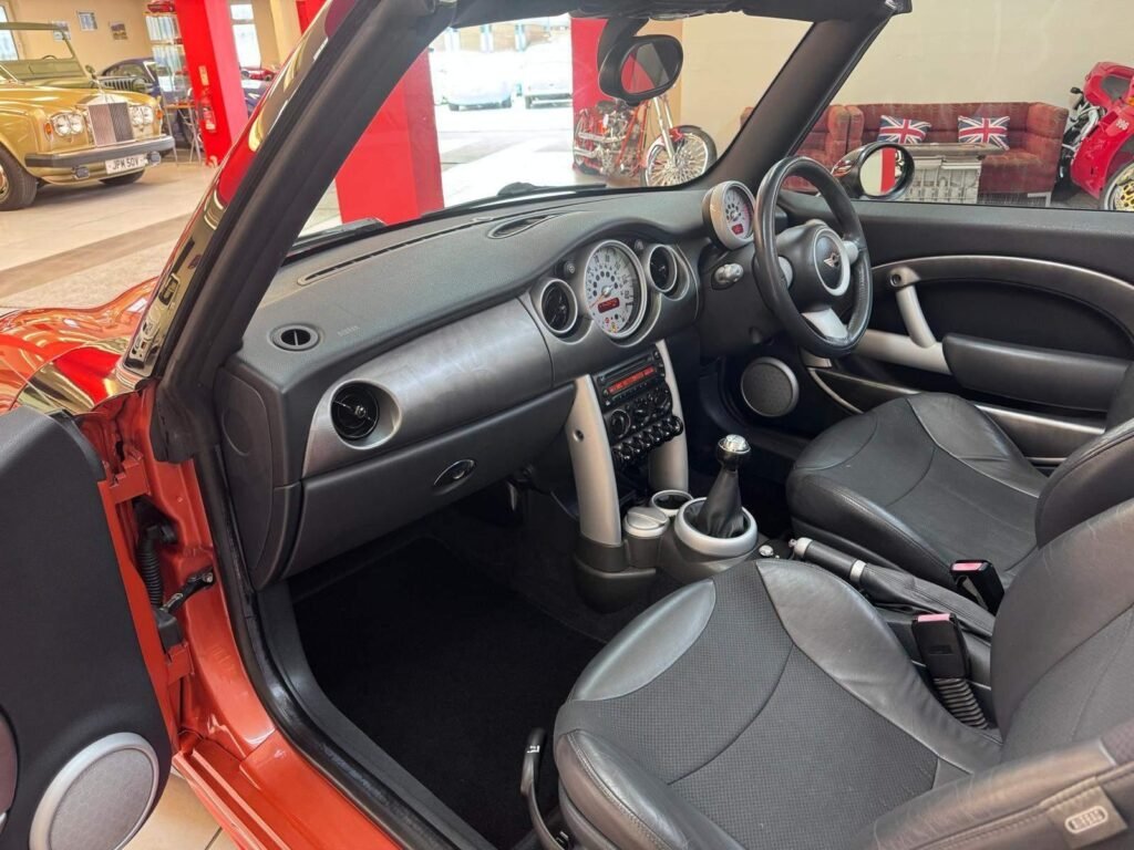 2004 MINI Convertible WL54HHF