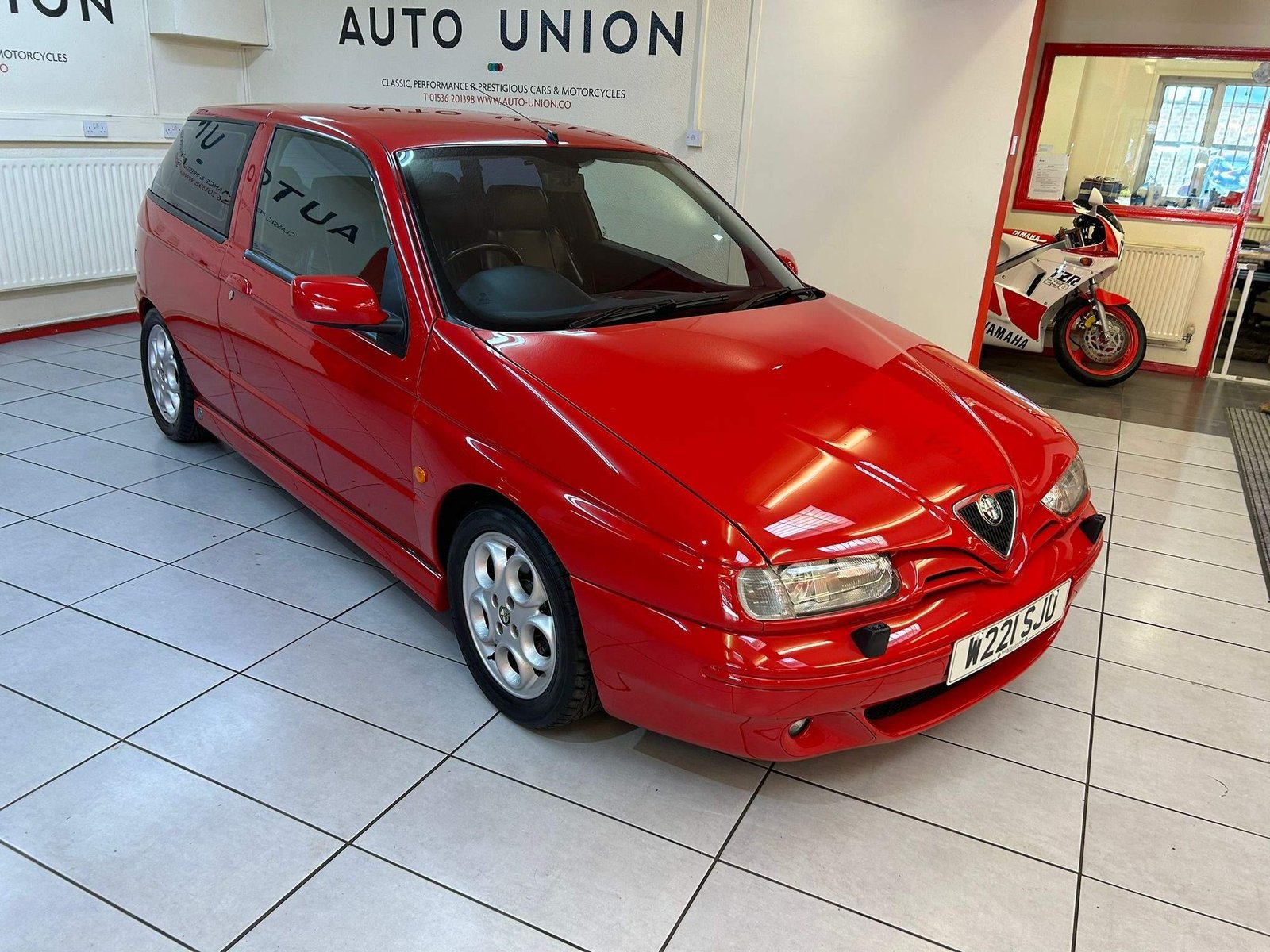 2000 Alfa Romeo 145 W221SJU