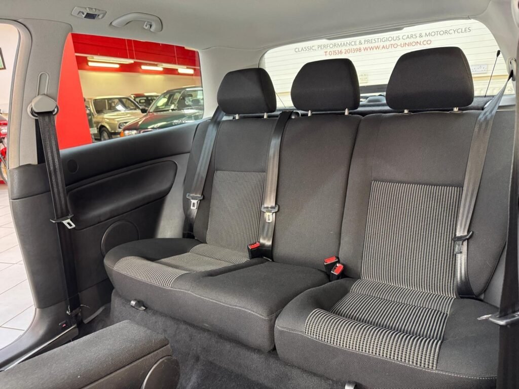 2001 Volkswagen Golf Y895YNV