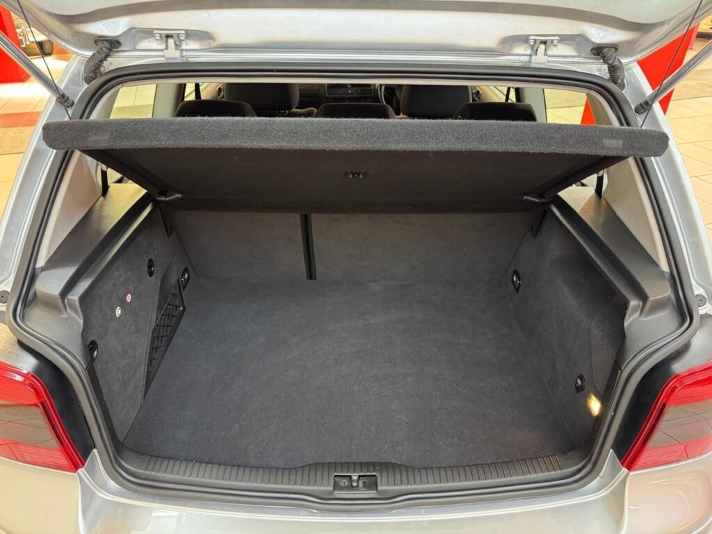 2001 Volkswagen Golf Y895YNV