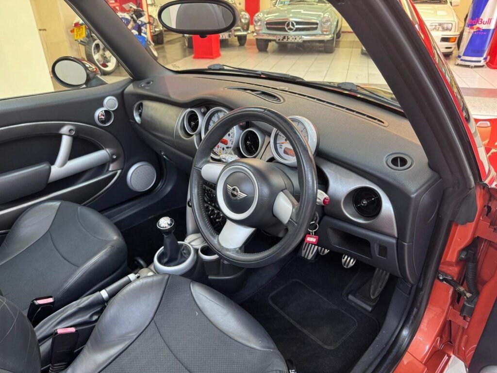 2004 MINI Convertible WL54HHF