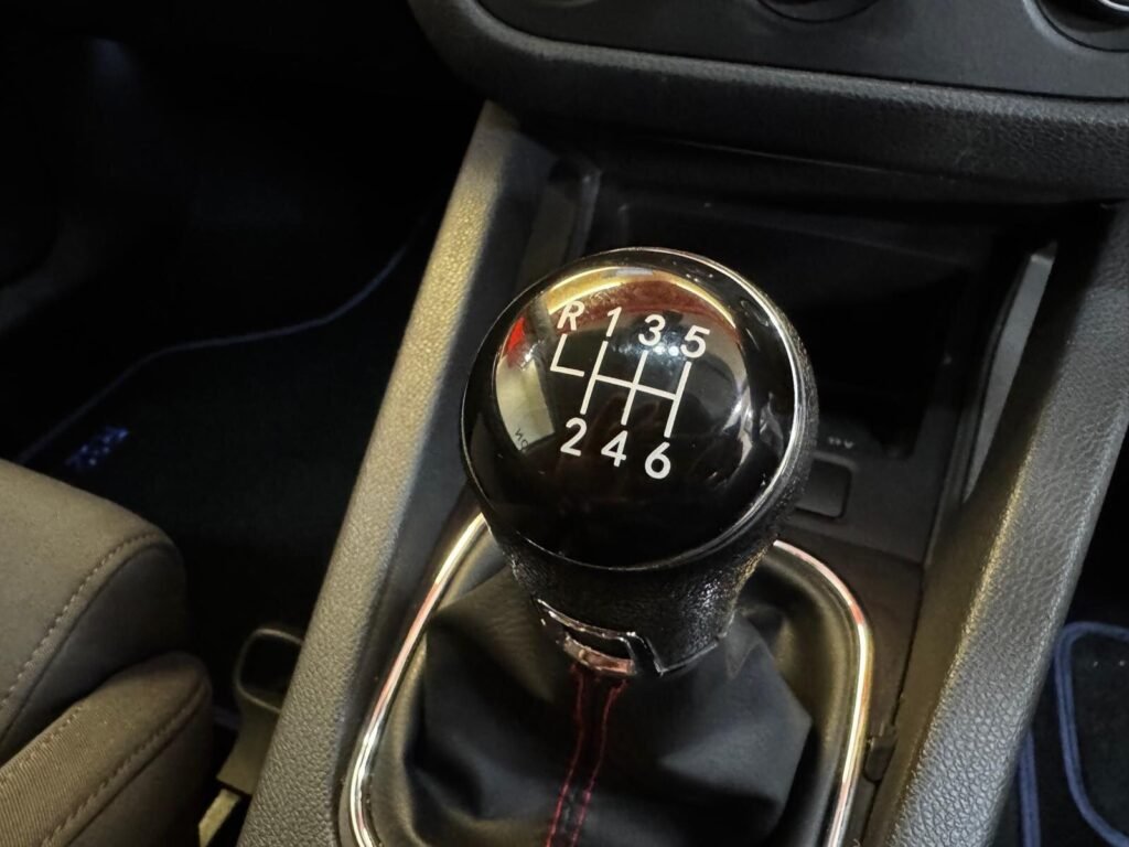 2006 Volkswagen Golf SV06HLX