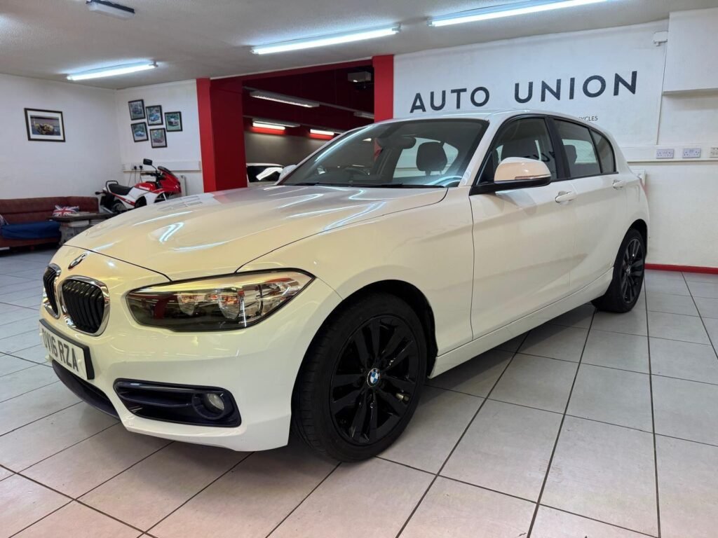 2016 BMW 1 Series OV16RZA