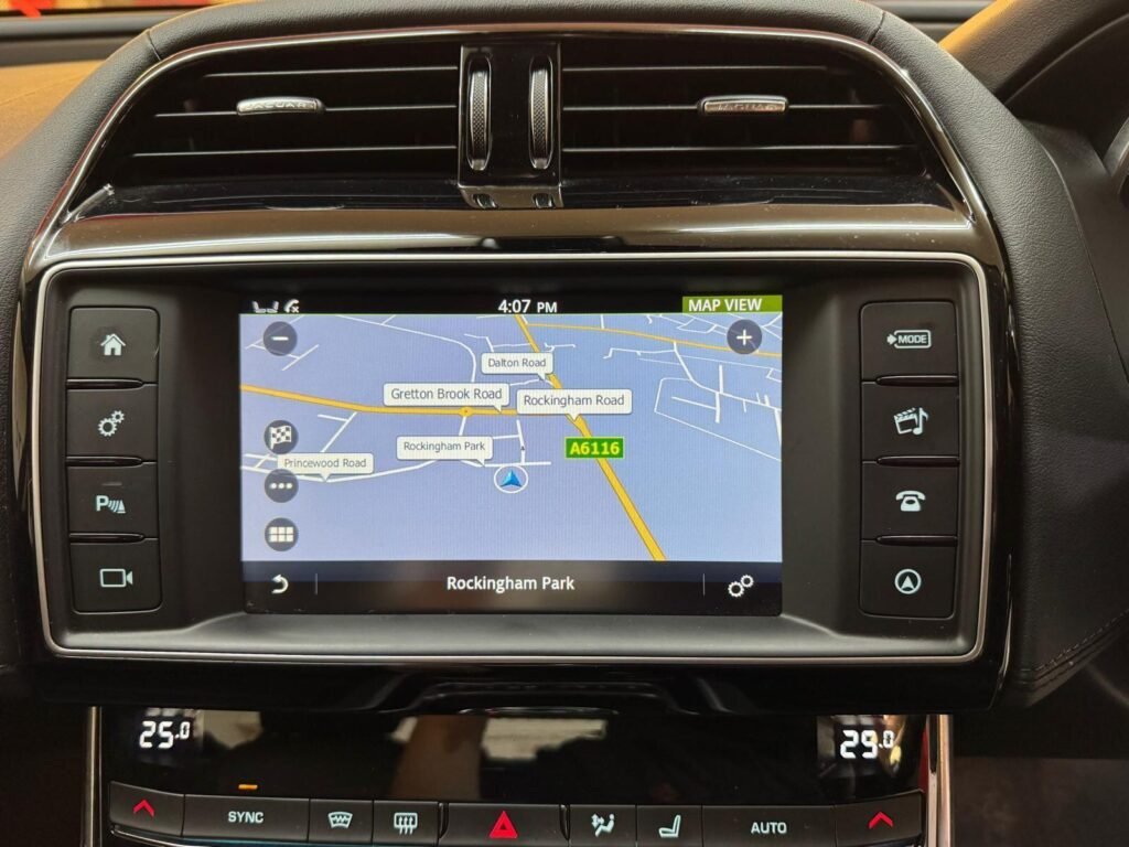 2016 Jaguar XE OV16VDG