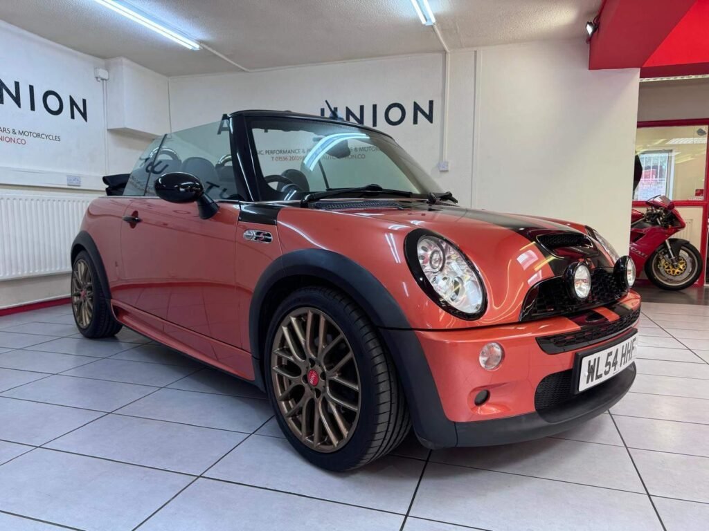 2004 MINI Convertible WL54HHF