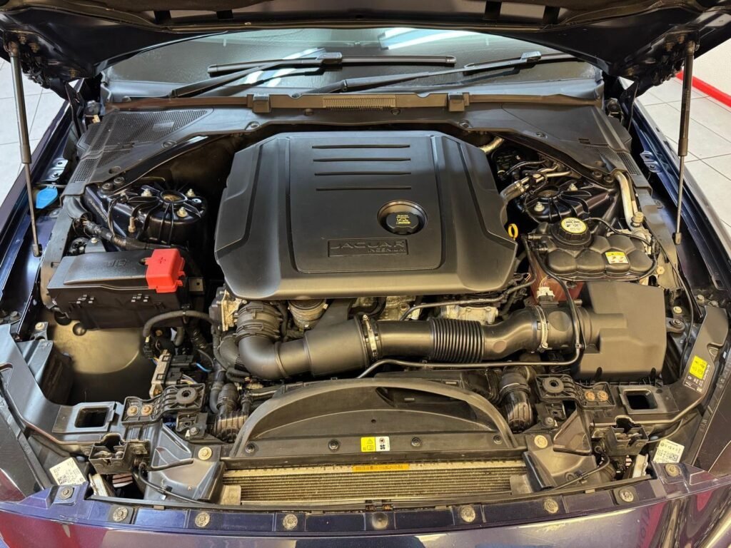 2016 Jaguar XE OV16VDG