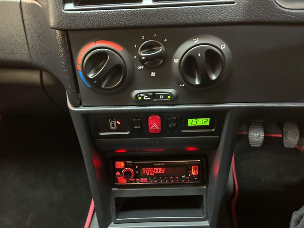 2000 Alfa Romeo 145 W221SJU