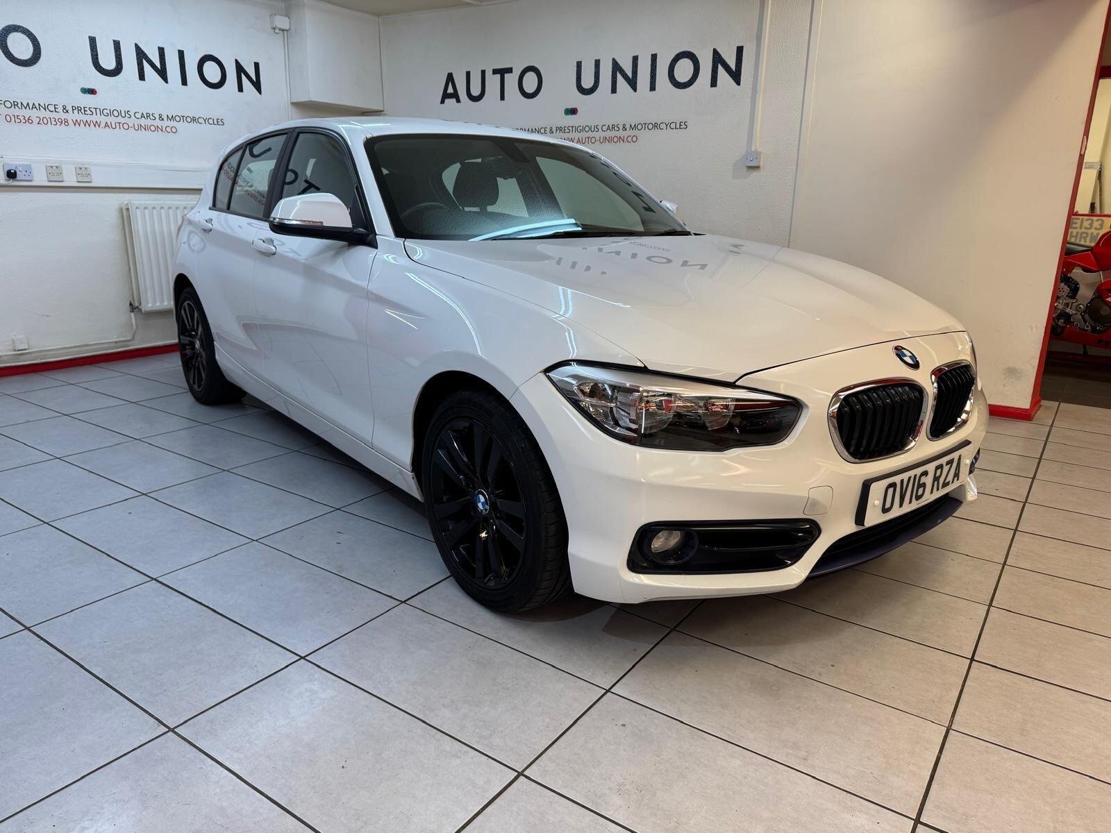 2016 BMW 1 Series OV16RZA