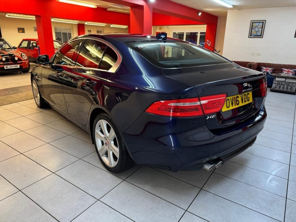 2016 Jaguar XE OV16VDG