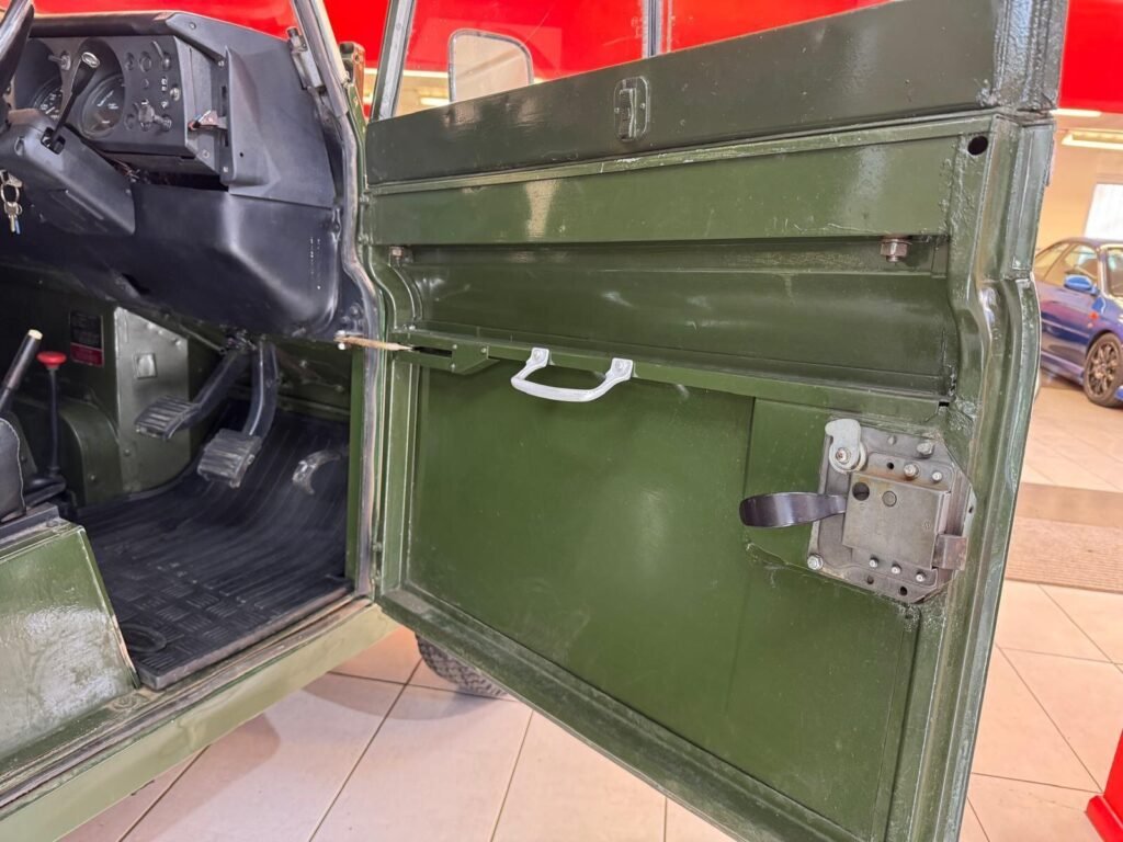 1982 Land Rover Series III MTX184X