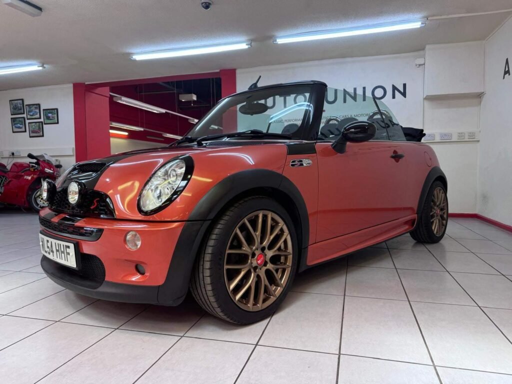 2004 MINI Convertible WL54HHF