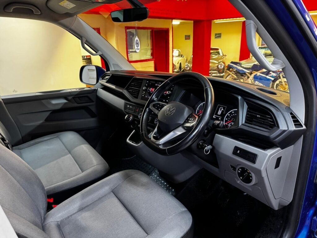 2021 Volkswagen Transporter FH70CMO