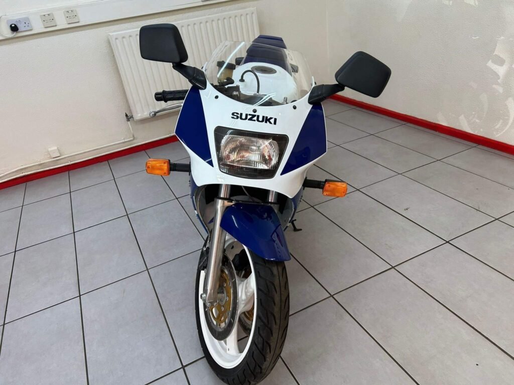 1989 Suzuki RGV250 G63FVF