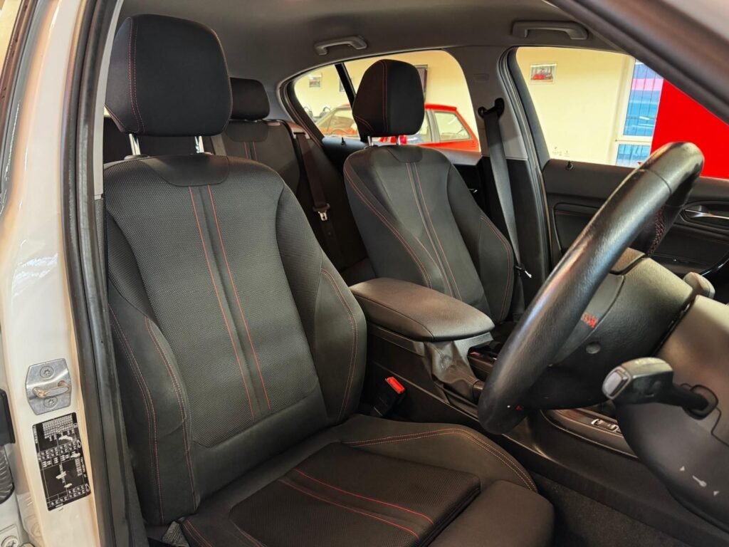 2016 BMW 1 Series OV16RZA